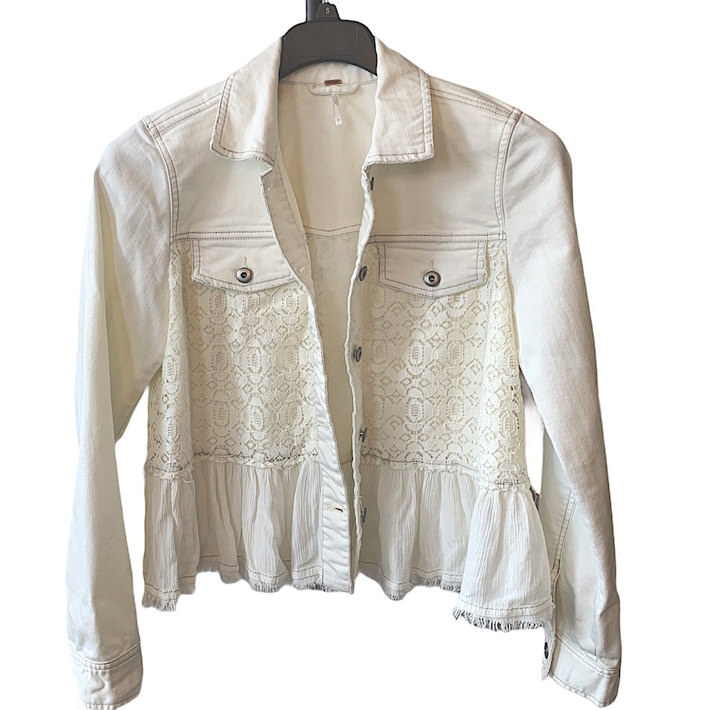 🌸 Free People Lace Denim Jacket